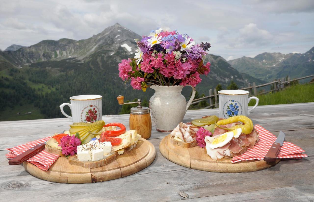Schitter-Appartements Mauterndorf  Bagian luar foto